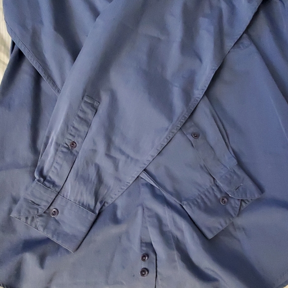 Men's Dress Long Sleeve Blue Collared Shirt - Picture 3 of 7